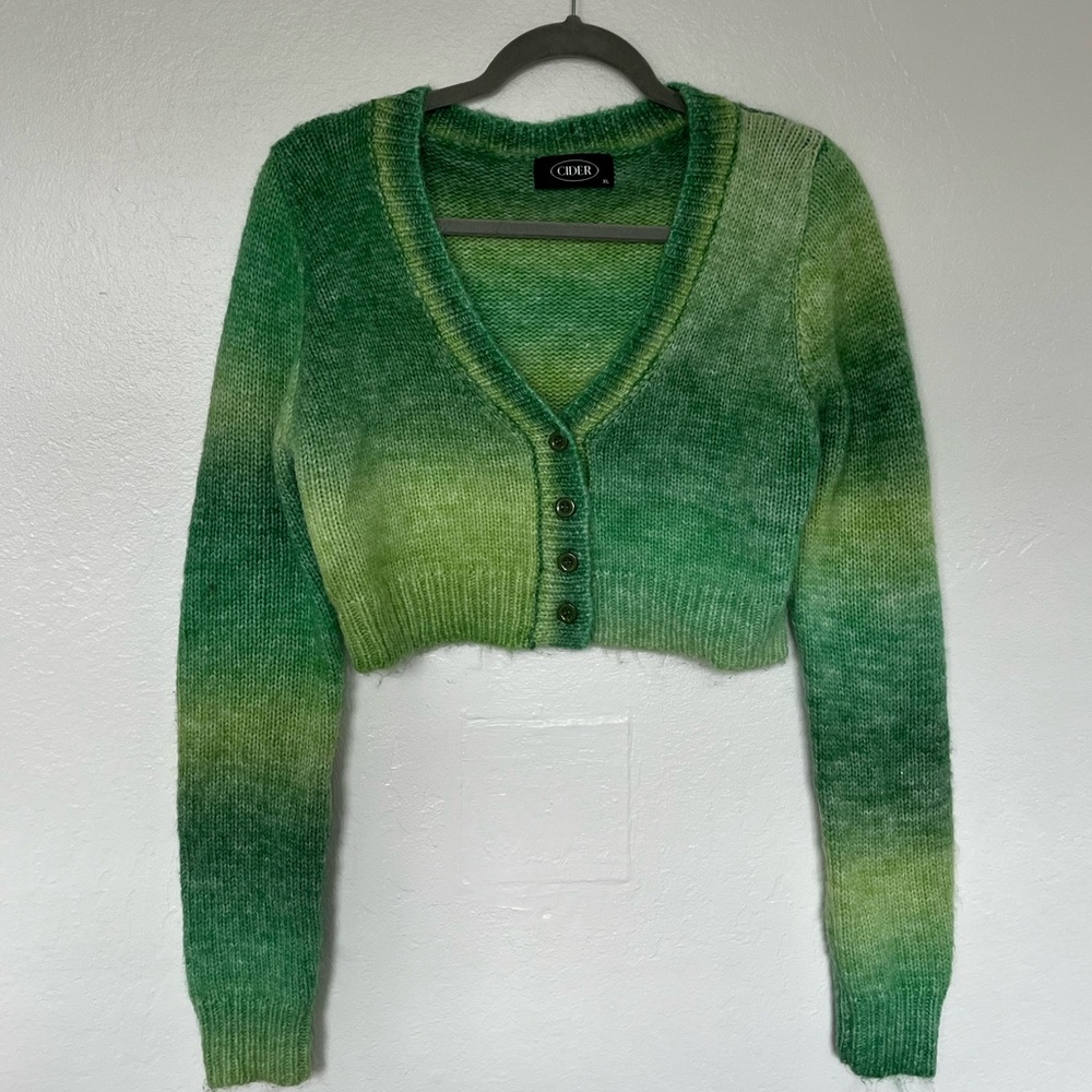 Cider green cropped sweater